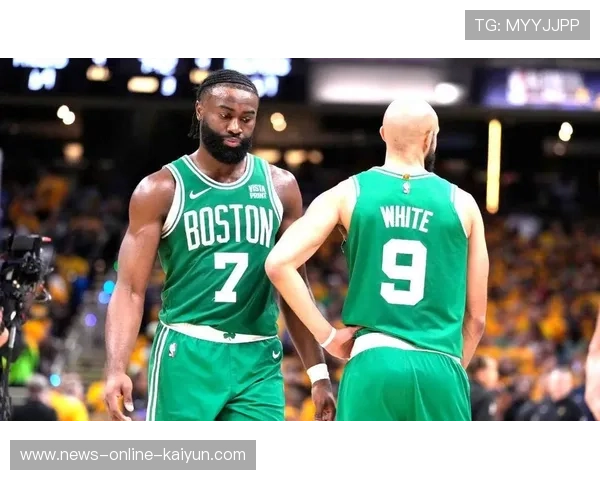 凯尔特人中前场联动顺畅