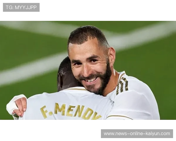 维尼修斯起脚假动作制造空档，皇马外线难以预测